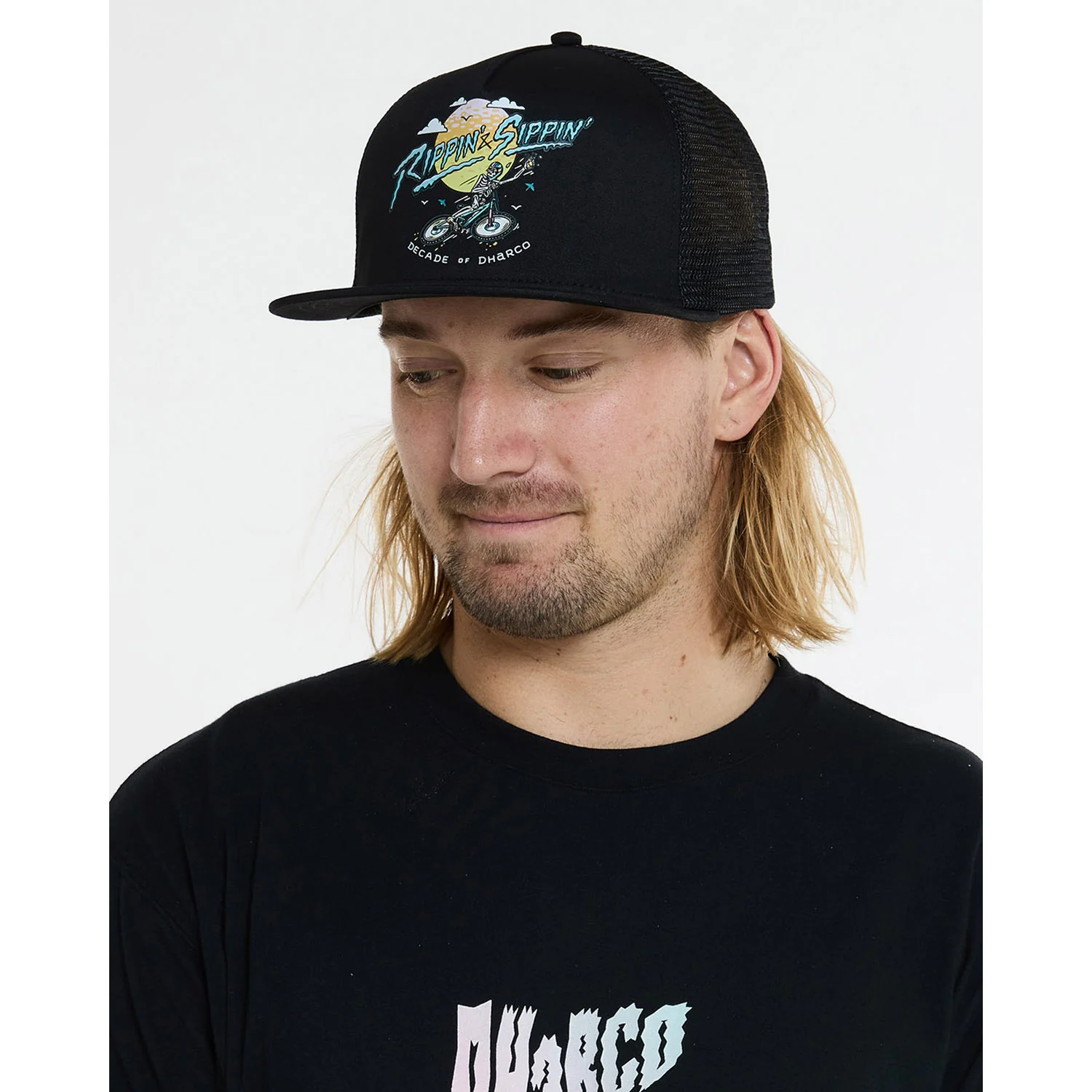 Casquette DHARCO FLAT BRIM TRUCKER RIPPIN AND SIPPIN Noir - Image 4