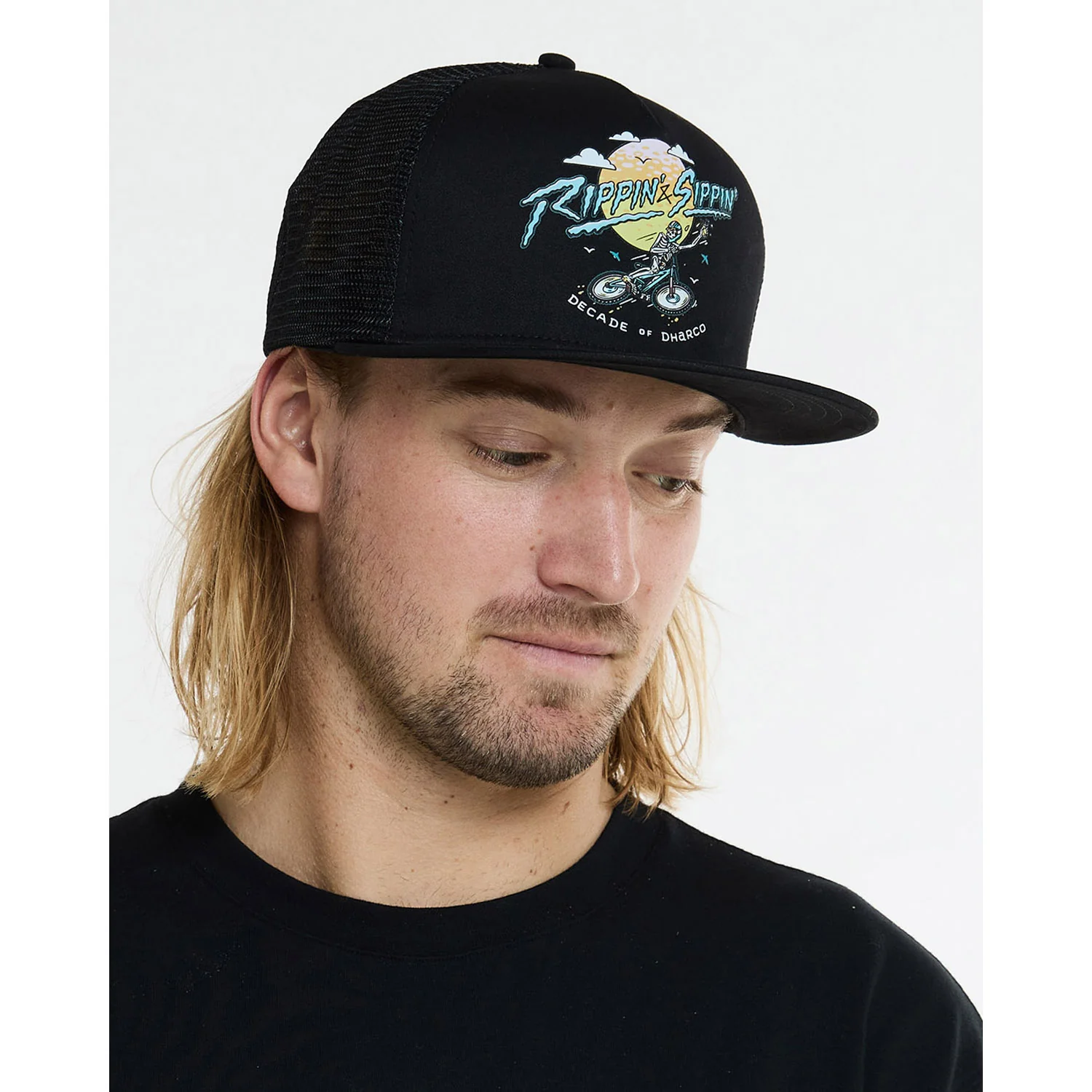 Casquette DHARCO FLAT BRIM TRUCKER RIPPIN AND SIPPIN Noir - Image 5