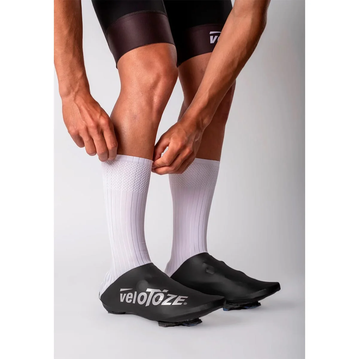Couvre-Chaussure VELOTOZE AERO Noir/Blanc - Image 4