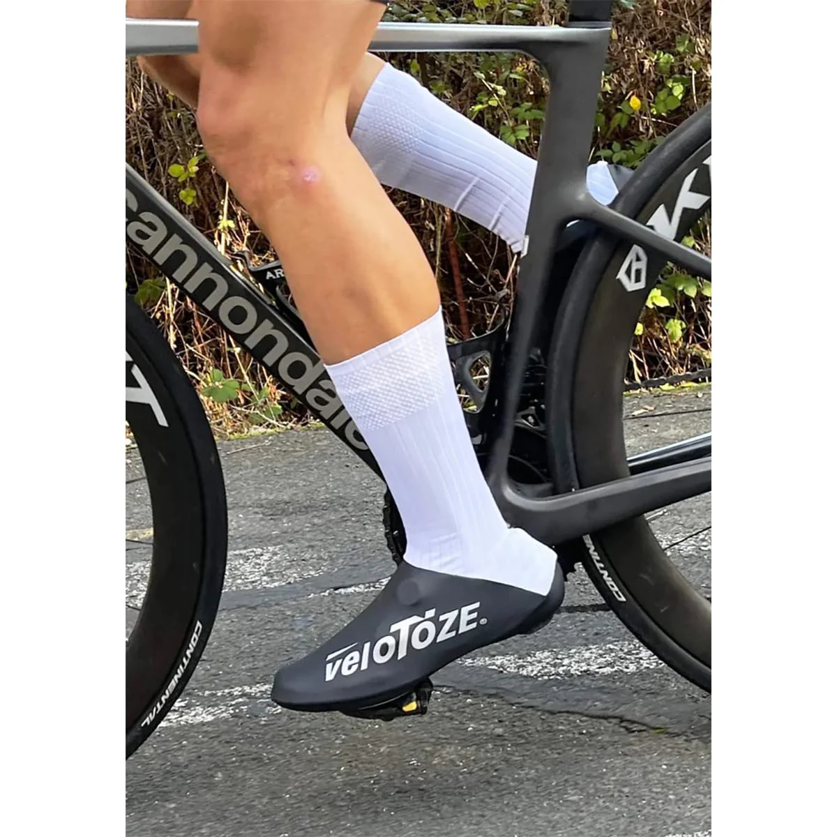 Couvre-Chaussure VELOTOZE AERO Noir/Blanc - Image 7