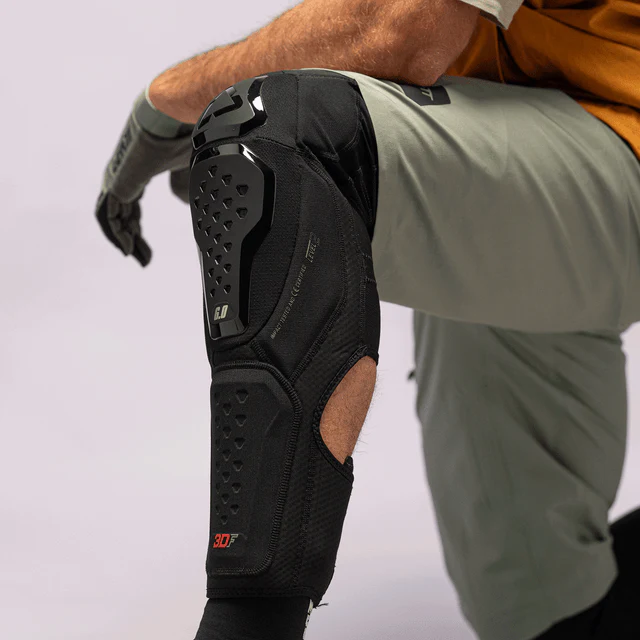 Genouillères LEATT 6.0 EVO EXT Noir - Image 7