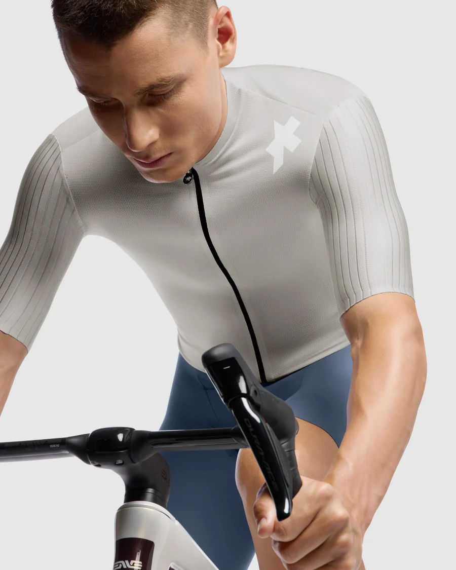 Maillot ASSOS EQUIPE RS S11 Manches Courtes Almond Milk - Image 2