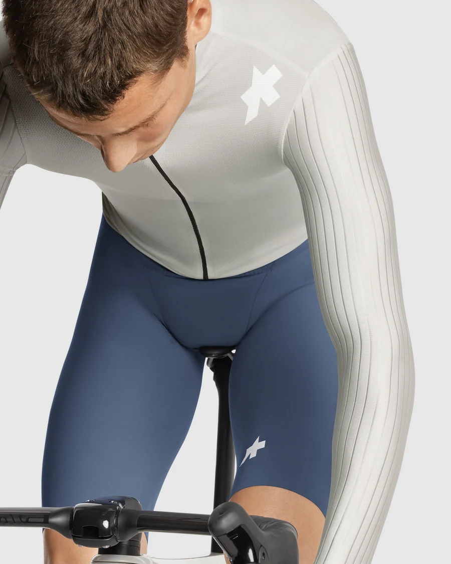 Maillot ASSOS EQUIPE RS S11 Manches Longues Almond Milk - Image 4
