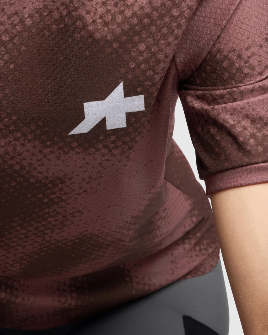 Maillot ASSOS TACTICA T5 MUD FLAGE Manches Courtes Marron - Image 3