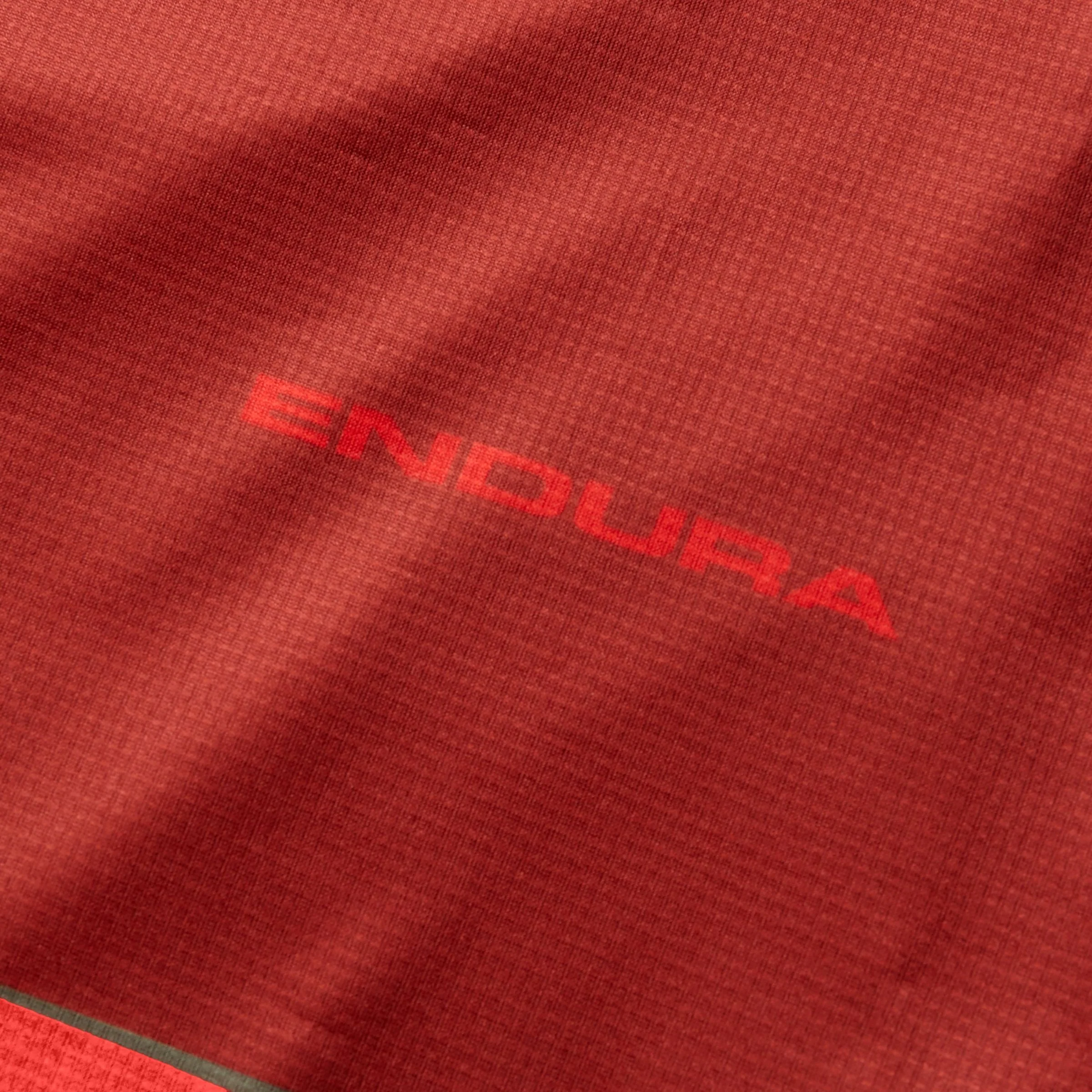 Maillot ENDURA CORE PRINTED Manches Longues Rouge - Image 4