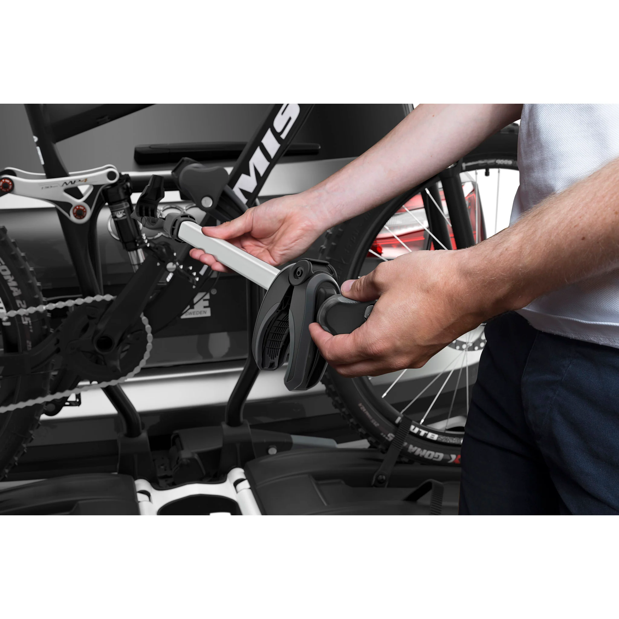 Porte-Vélos THULE EASYFOLD XT 2 Vélos sur Attelage - Image 8