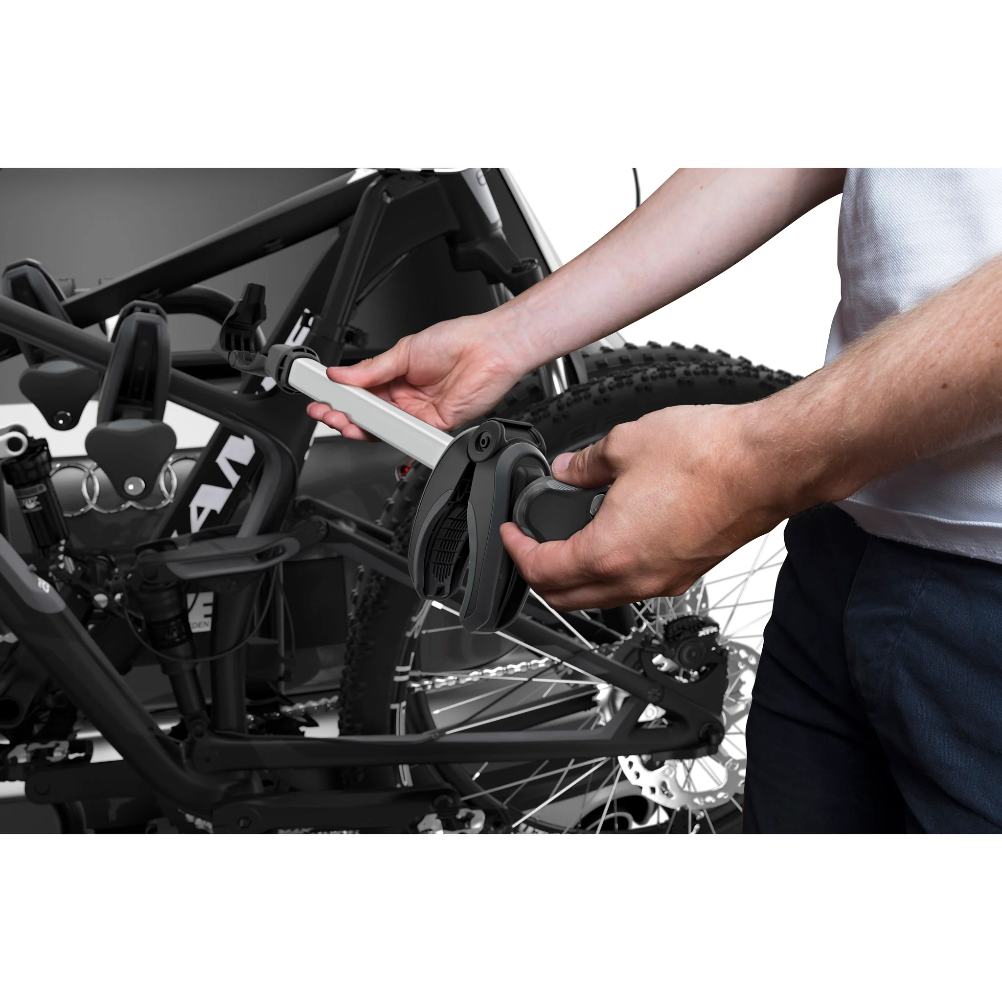 Porte-Vélos THULE EASYFOLD XT 3 Vélos sur Attelage - Image 7