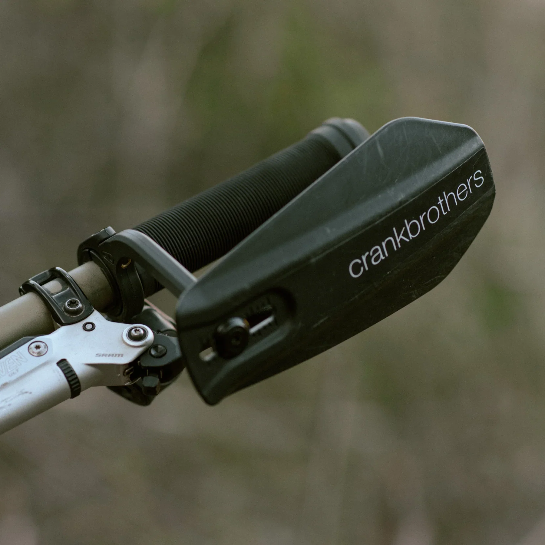Protèges-mains CRANKBROTHERS GUARDIAN Intégré - Image 5