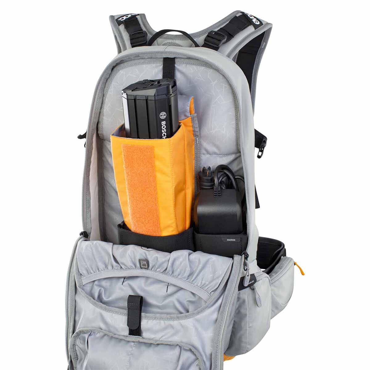 Sac à Dos avec Dorsale EVOC FR ENDURO E-RIDE 16L Gris/Orange - Image 2