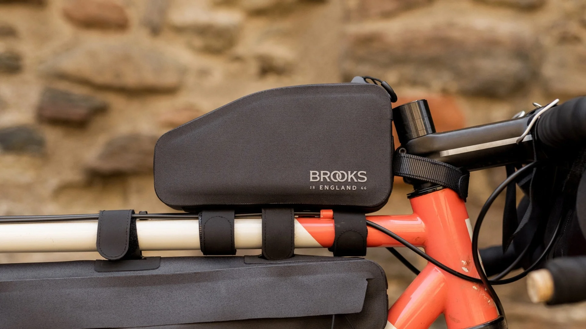 Sacoche de Cadre BROOKS SCAPE 0.9L Noir - Image 5