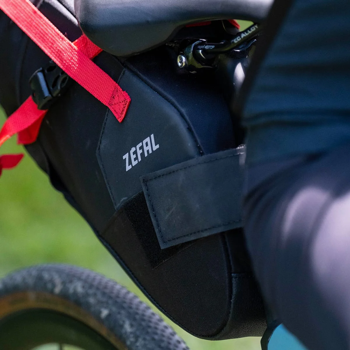 Sacoche de Selle ZEFAL Z ADVENTURE R17 8 L - 17 L Noir - Image 7