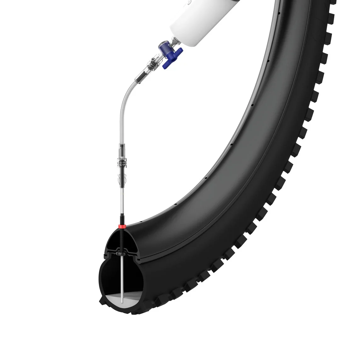 Seringue pour Liquide Préventif KOM CYCLING Démonte Valve Plastique - Image 2
