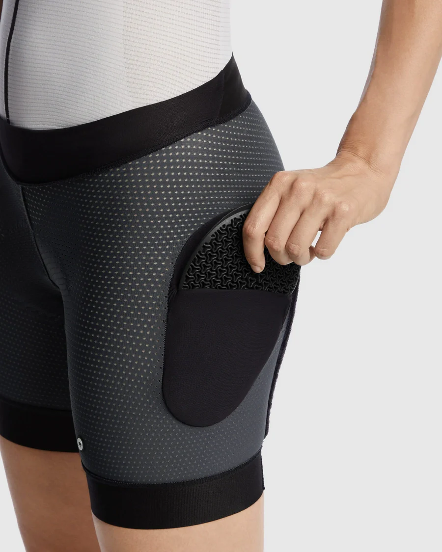 Sous-Short ASSOS TRAIL TACTICA HP T3 Femme Gris - Image 5