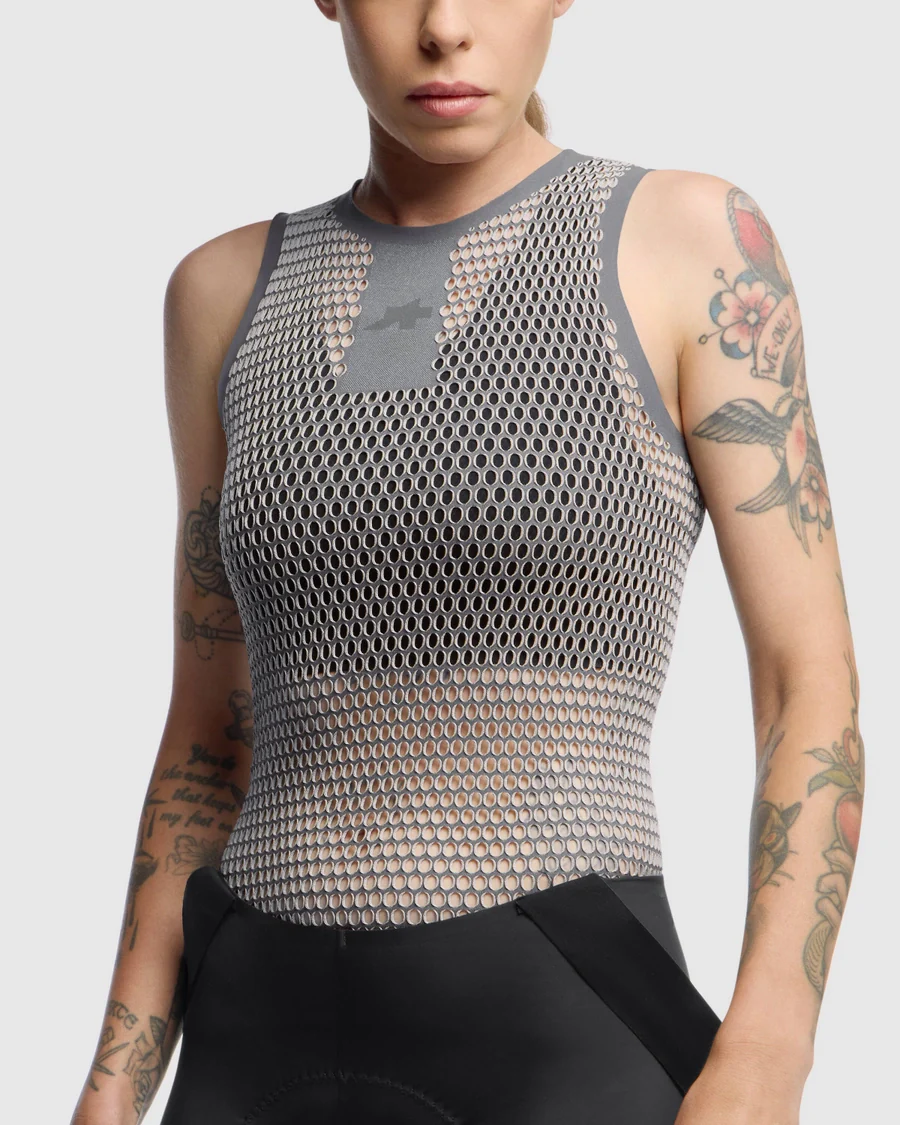 Sous Vêtement ASSOS EQUPE NS SKIN P1 Sans Manches Gris - Image 4