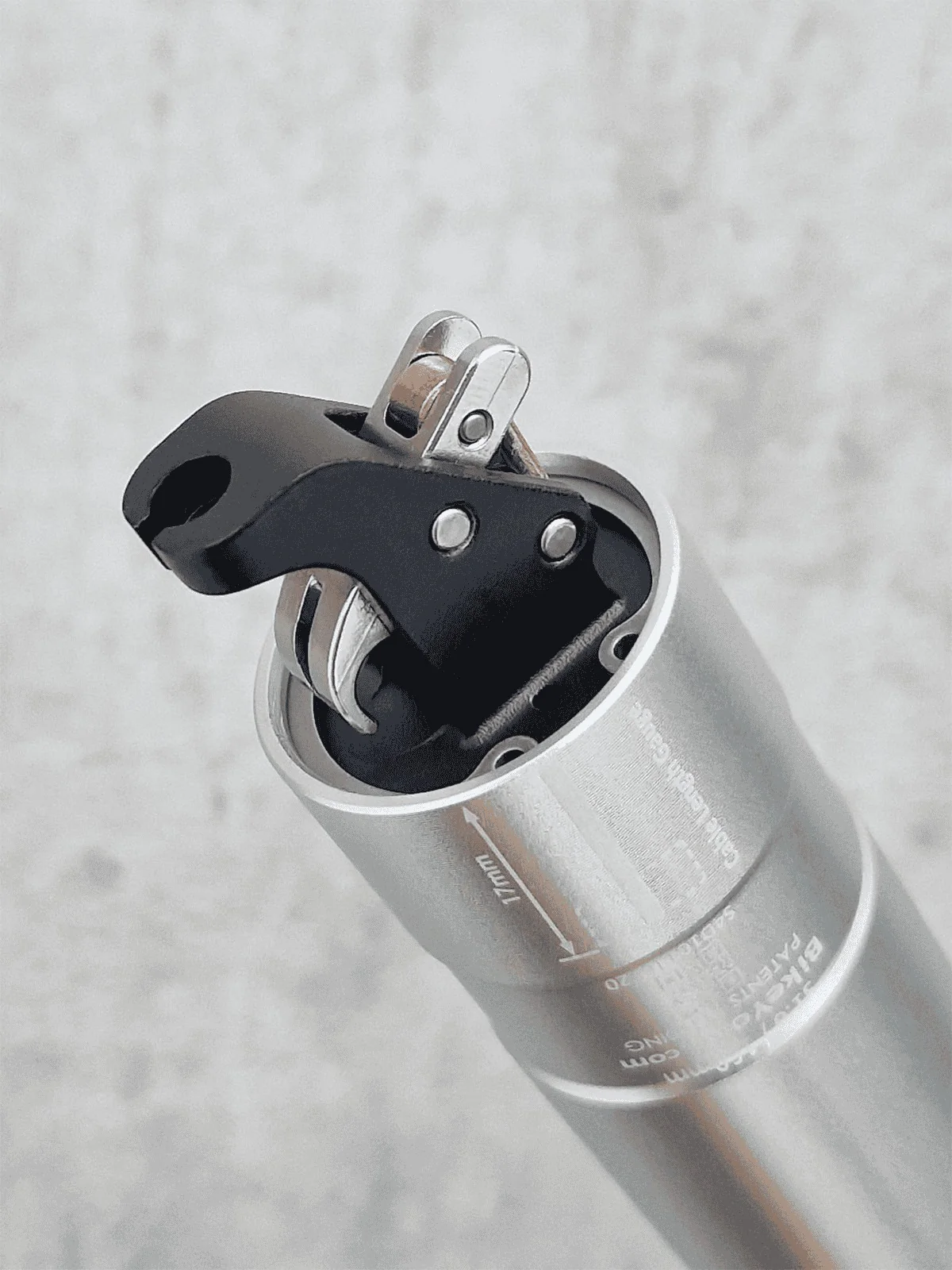 Tige de Selle Télescopique BIKEYOKE REVIVE 3.0 - Édition Limitée Argent - Image 4