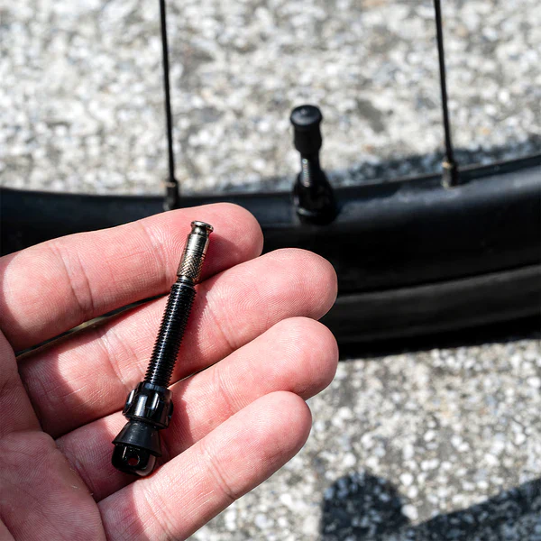Lot de 2 Valves Tubeless LEZYNE CLIK TLR PRO 44mm - Image 4