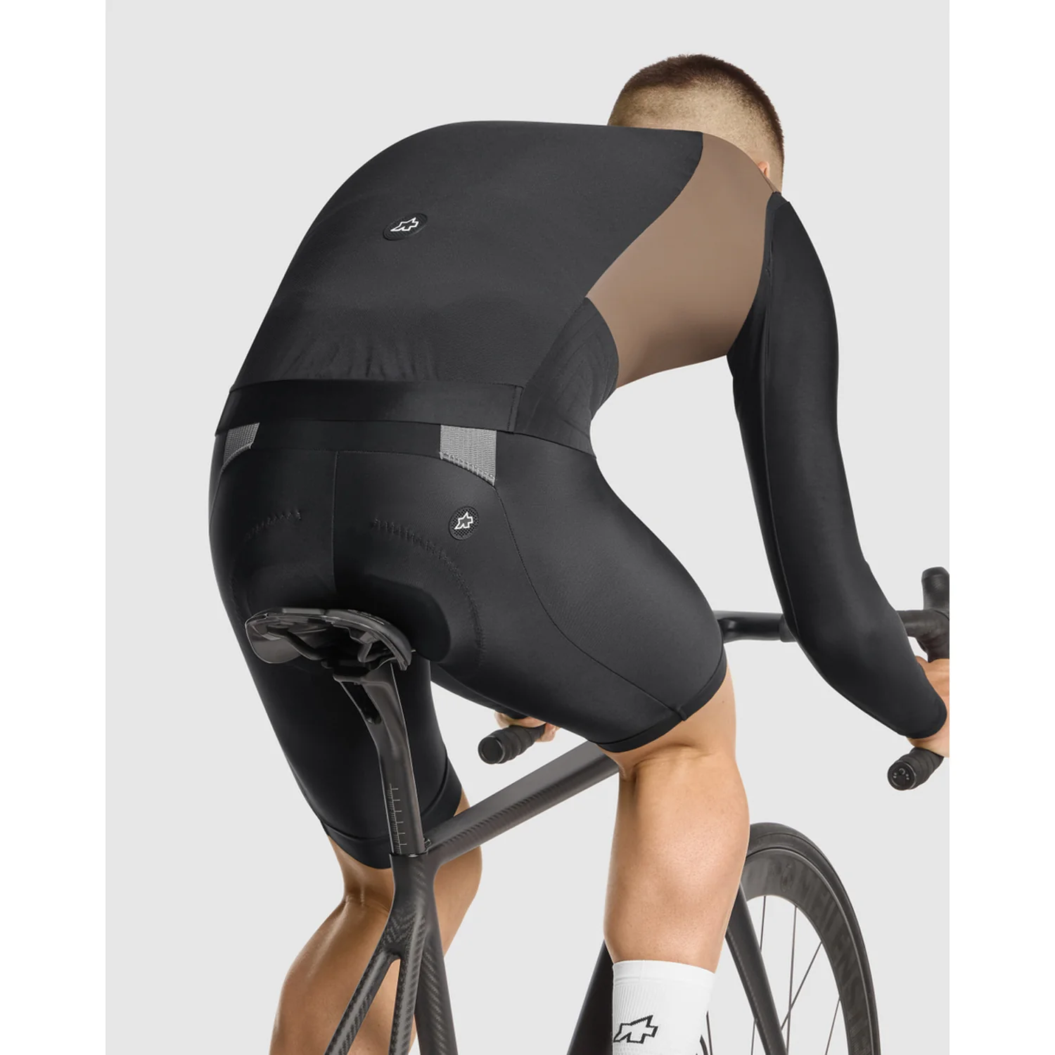 Veste Sans Manches ASSOS MILLE GTS SPRING FALL S11 Terra Sand - Image 8